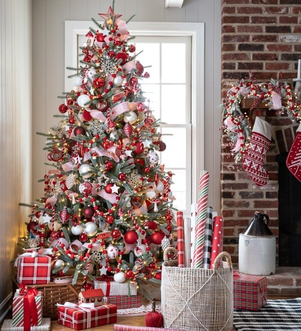 40+ Christmas Tree Ribbon Ideas That Truly Impress Everyone – Loveable