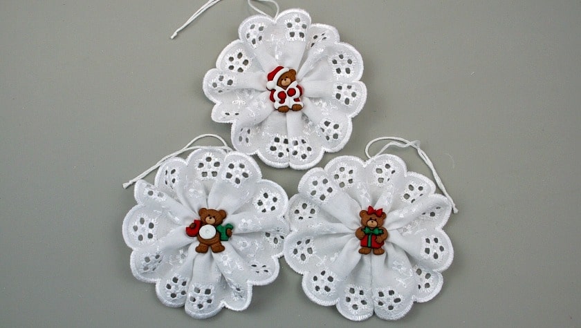 christmas crafts kids - button lace ornaments