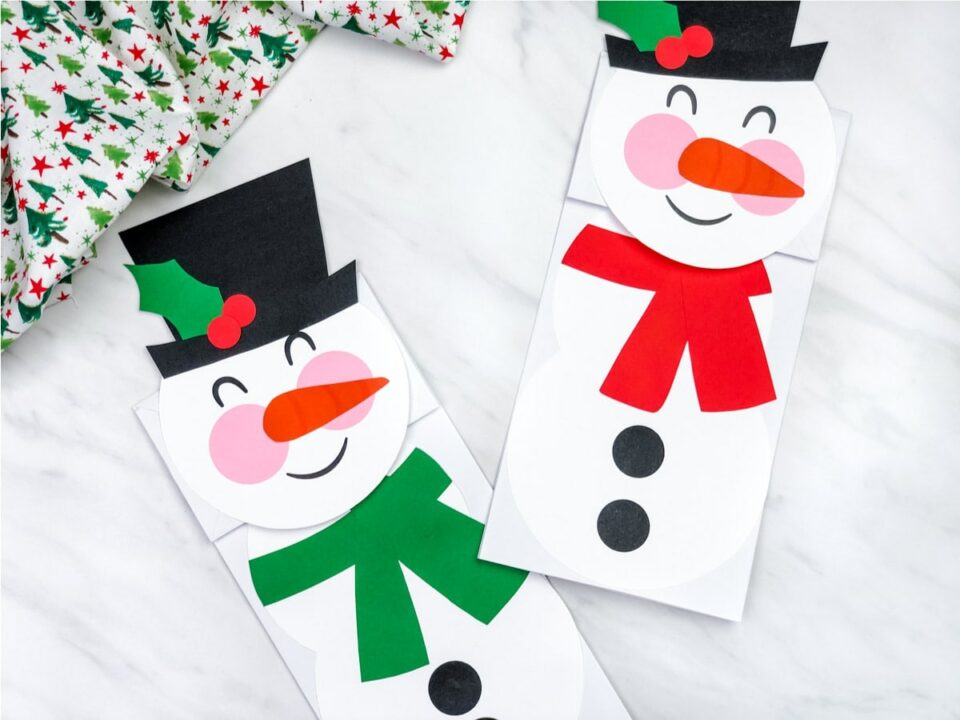 christmas crafts kids - Paper bag snowman puppet