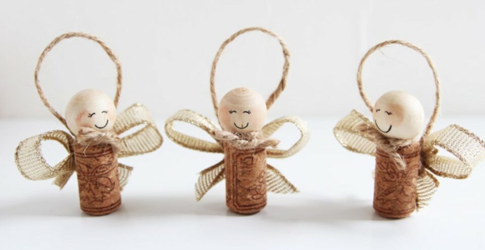 christmas crafts kids - wine cork angels