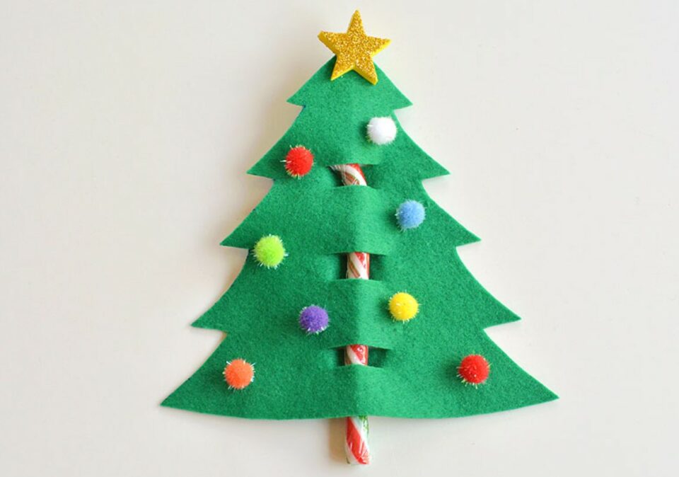 christmas crafts kids - felt and candy cane christmas tree