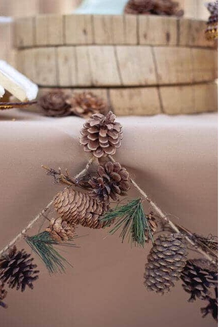 Pinecone Garland Decoration