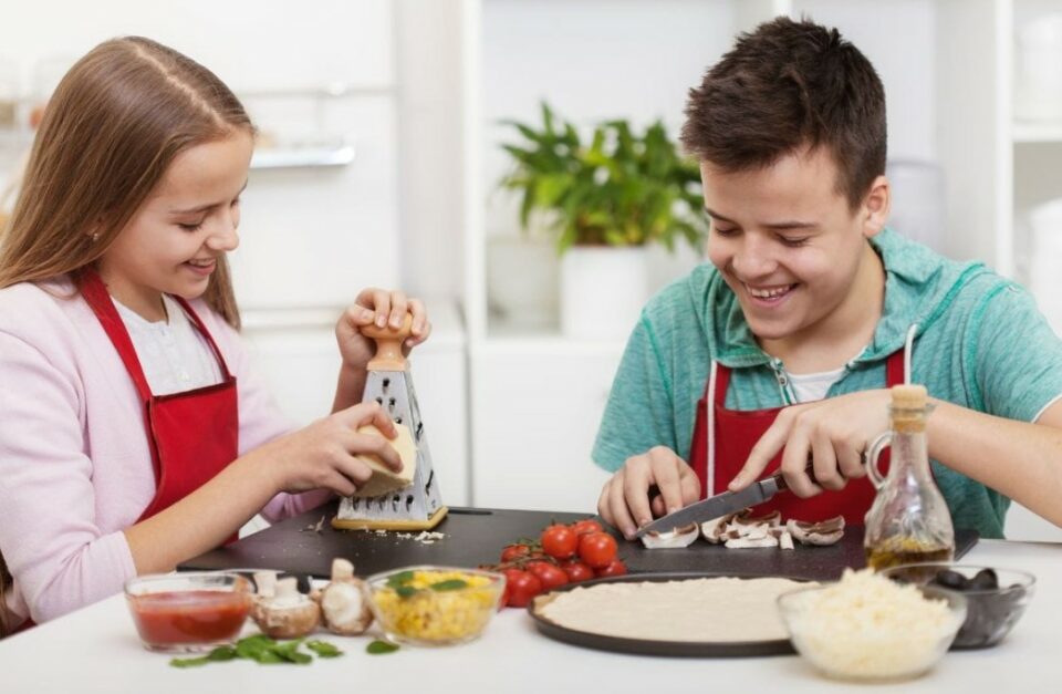 birthday party ideas for 13 year olds - cooking party