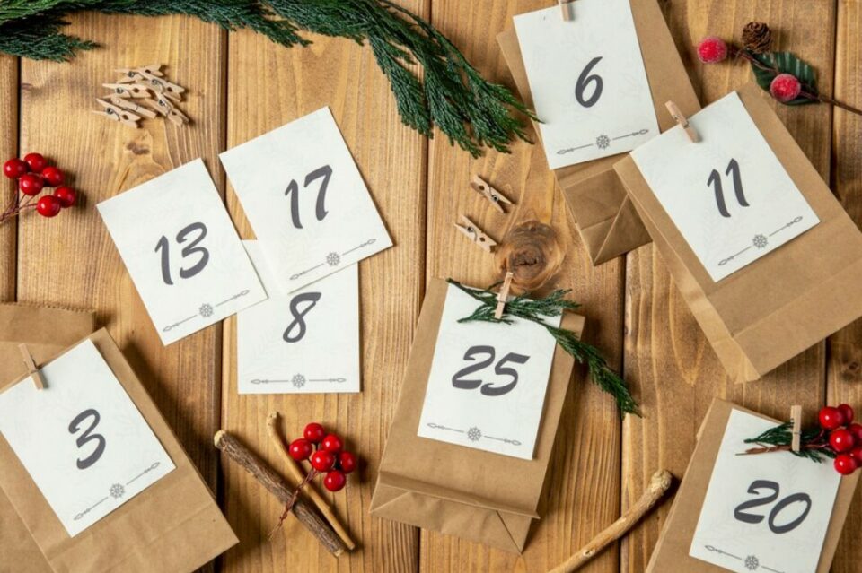 christmas to do checklist - fill in christmas calendar