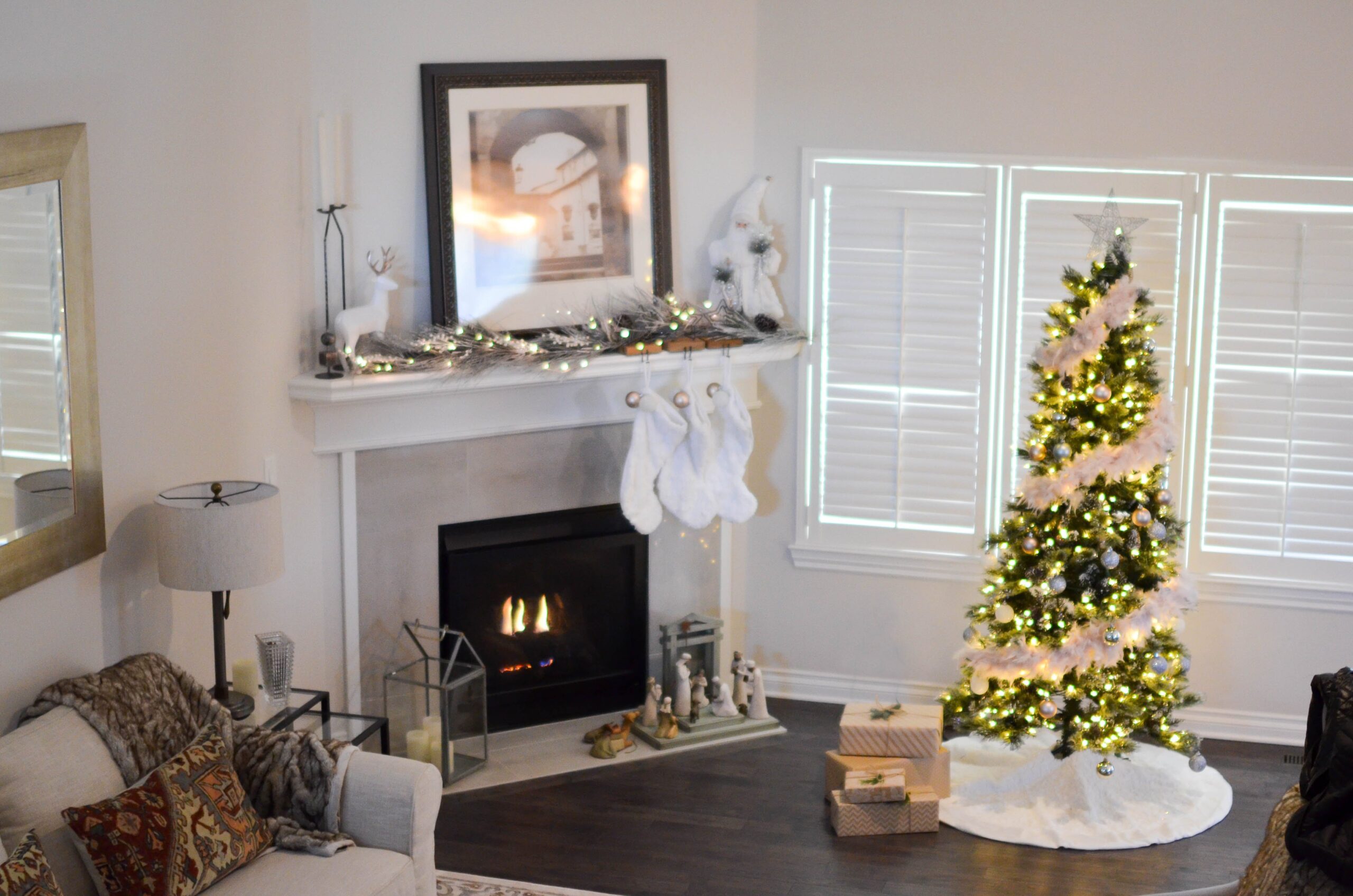 20+ Christmas Living Room Decor Ideas in 2024