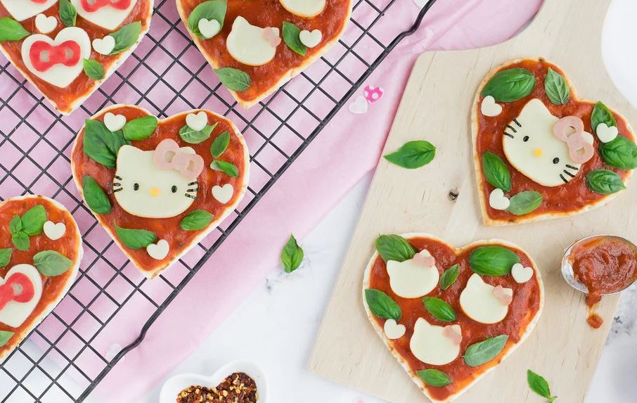 Hello Kitty Pizza