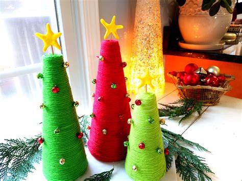 DIY Yarn Christmas Trees