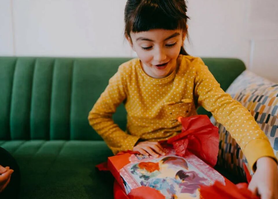 birthday party games - pass the parcel