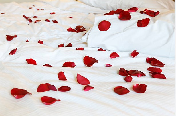 Rose Bed birthday ideas for couples