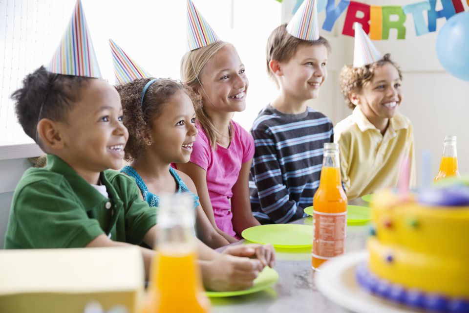 birthday party etiquette clear time frame