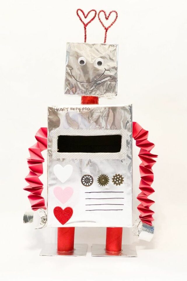 DIY Valentine's Day Box Ideas robot