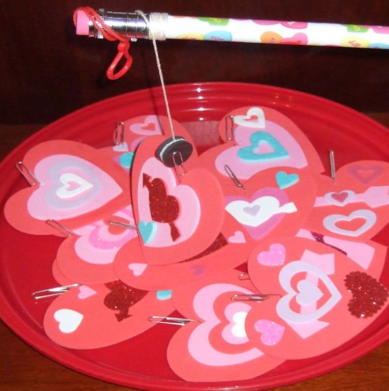 valentines day games for kids - heart on a string