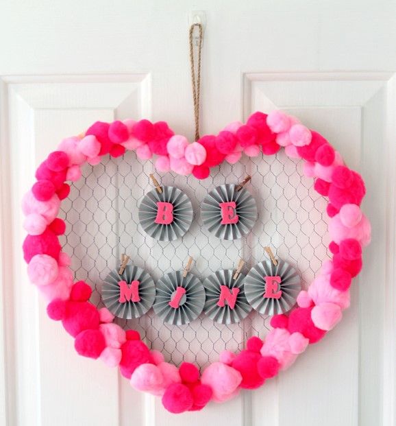 Heart-shaped Be Mine Valentine’s Day Wreath