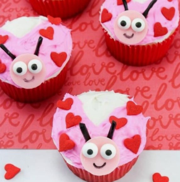 Cute Love Bug Cupcakes