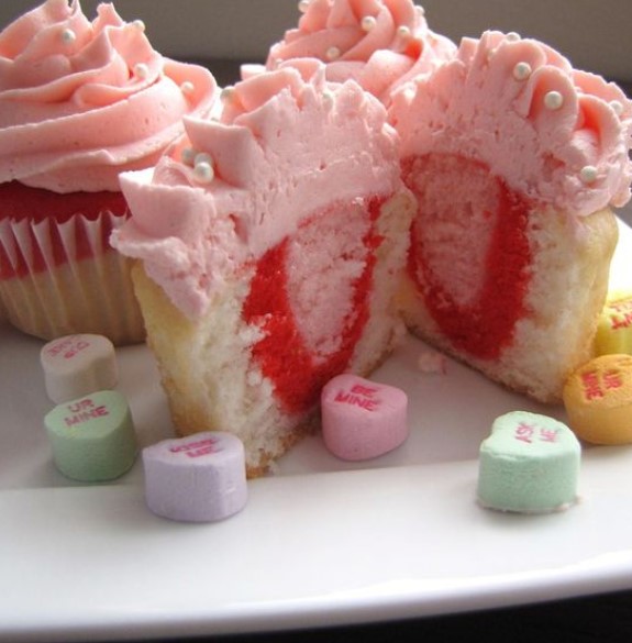 Sweetheart (Conversation Heart) Cupcakes 