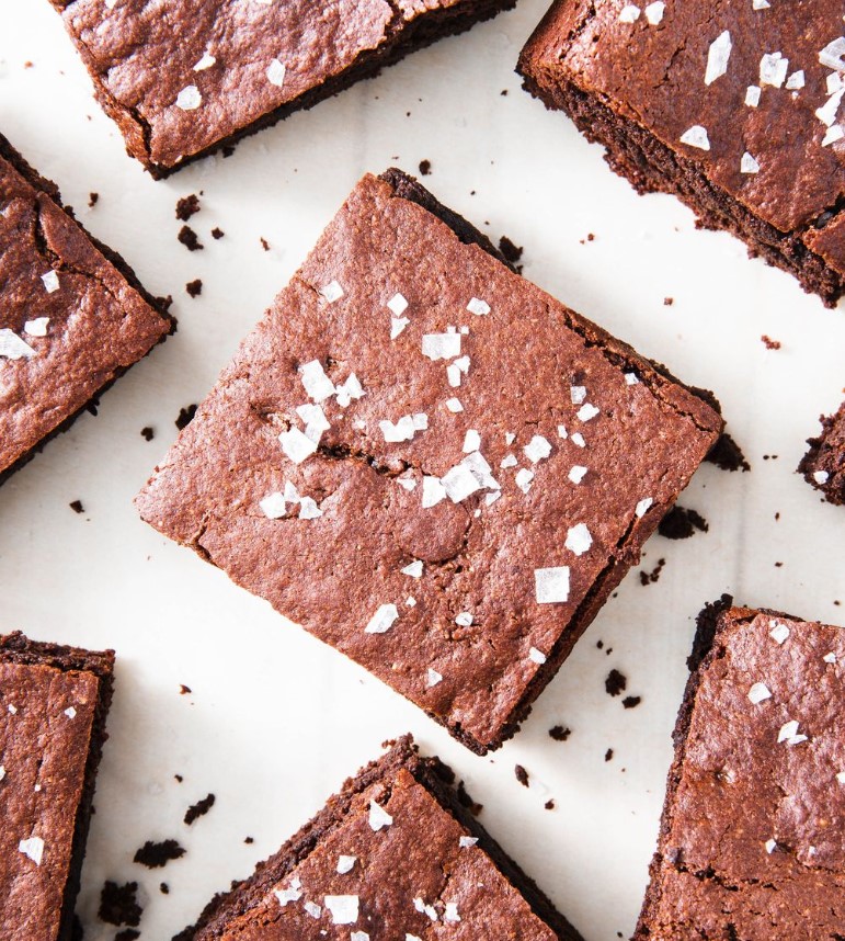 Fudgy Paleo Valentine Brownies