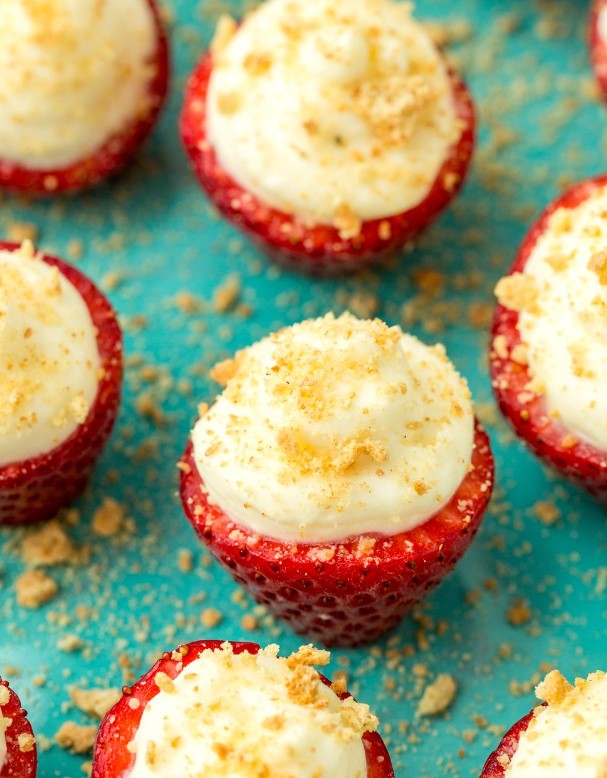 Cheesecake-Stuffed Strawberries