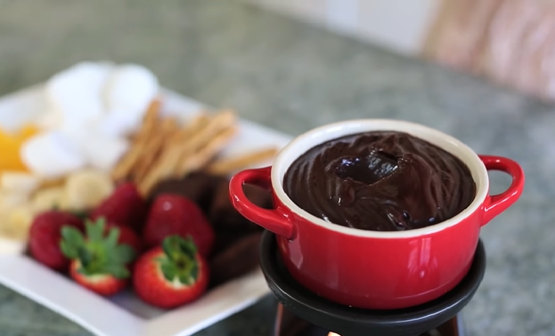 boozy-chocolate-orange-fondue-recipe