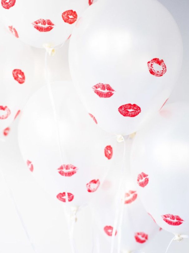 Valentine's Kiss Balloons