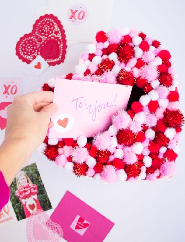 Valentine Pom Pom Box