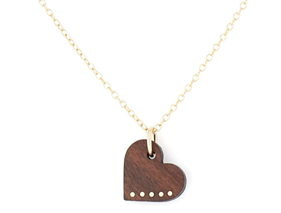 5th-anniversary-gift-ideas-wooden-heart-necklace