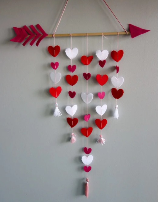 Cupid’s Arrow Valentine’s Day Wall Hanging