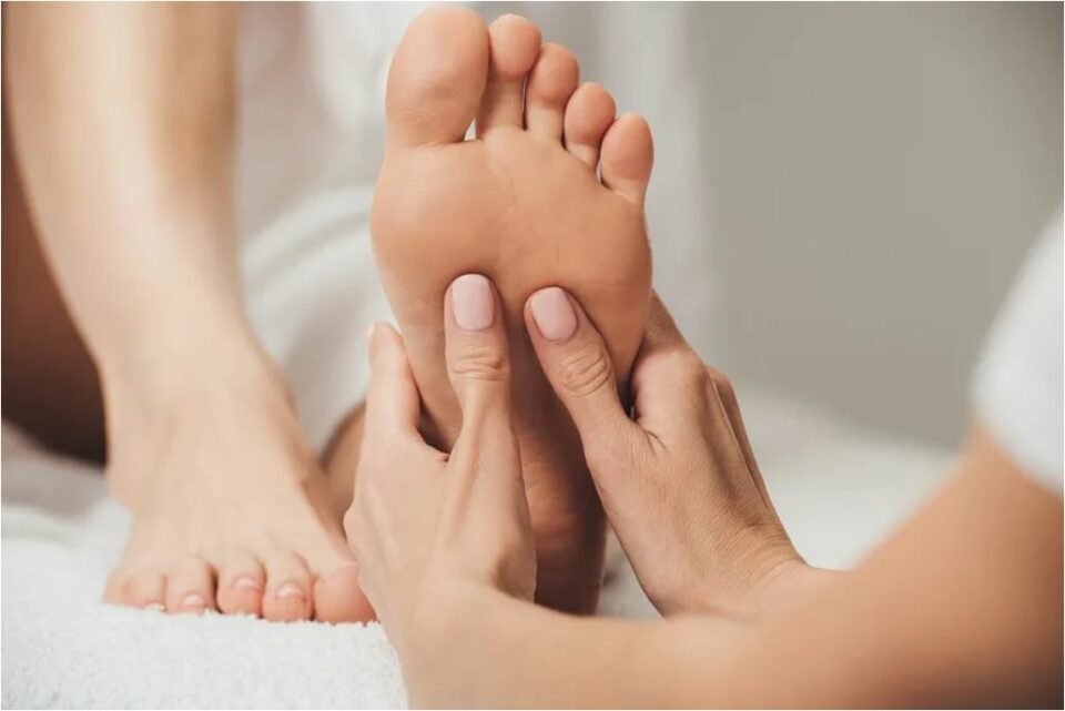 How To Give A Good Foot Massage For Your Partner