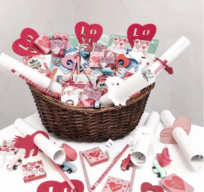 Fun DIY Valentine’s Day Gift Basket 