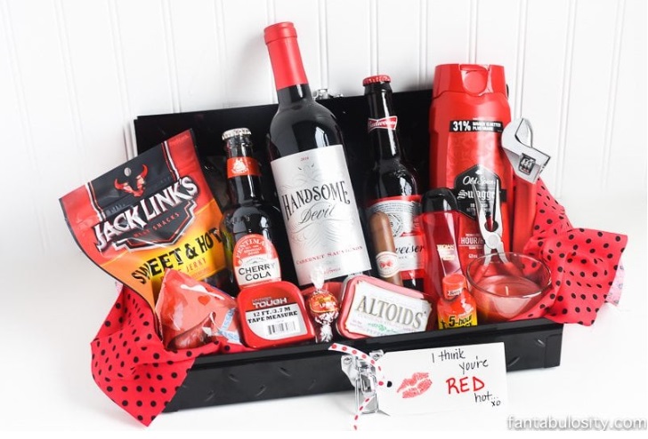 Red Valentine’s Basket