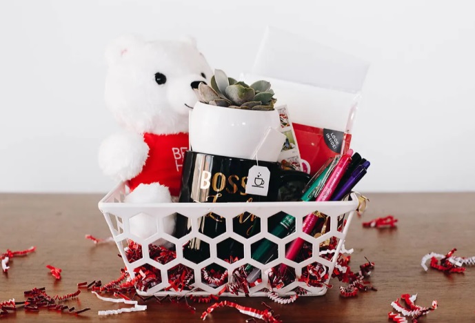 Sending Love Valentine’s Day Gift Basket