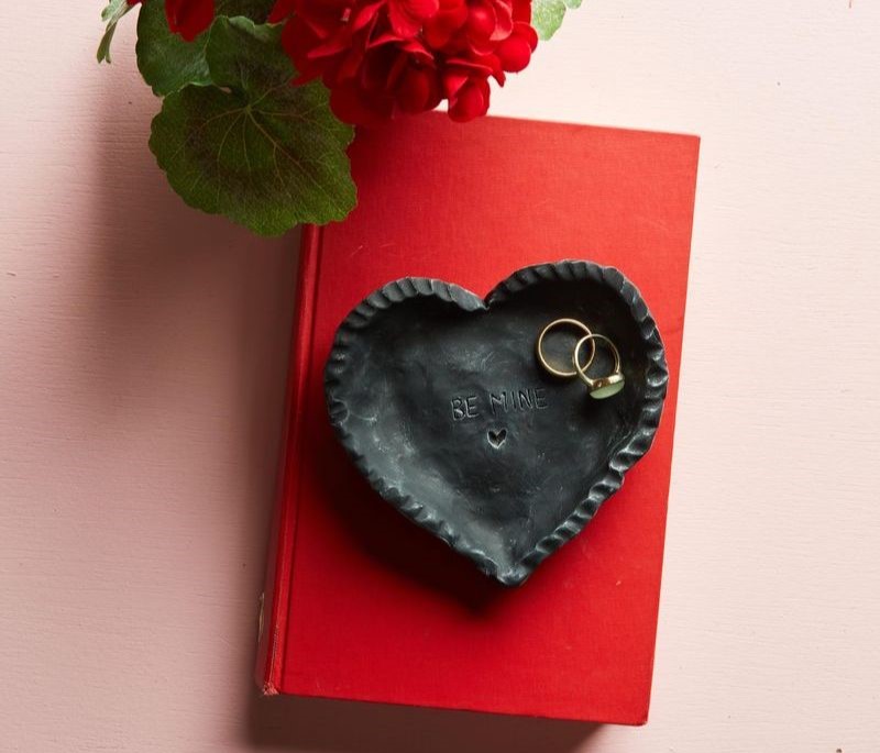 DIY ring plate valentines day decor ideas