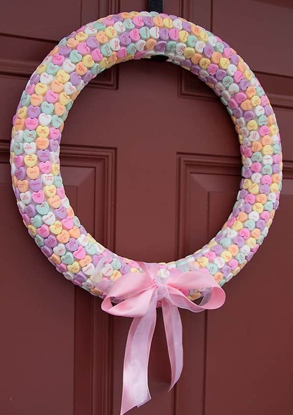 conversation heart wreath valentines day decor ideas