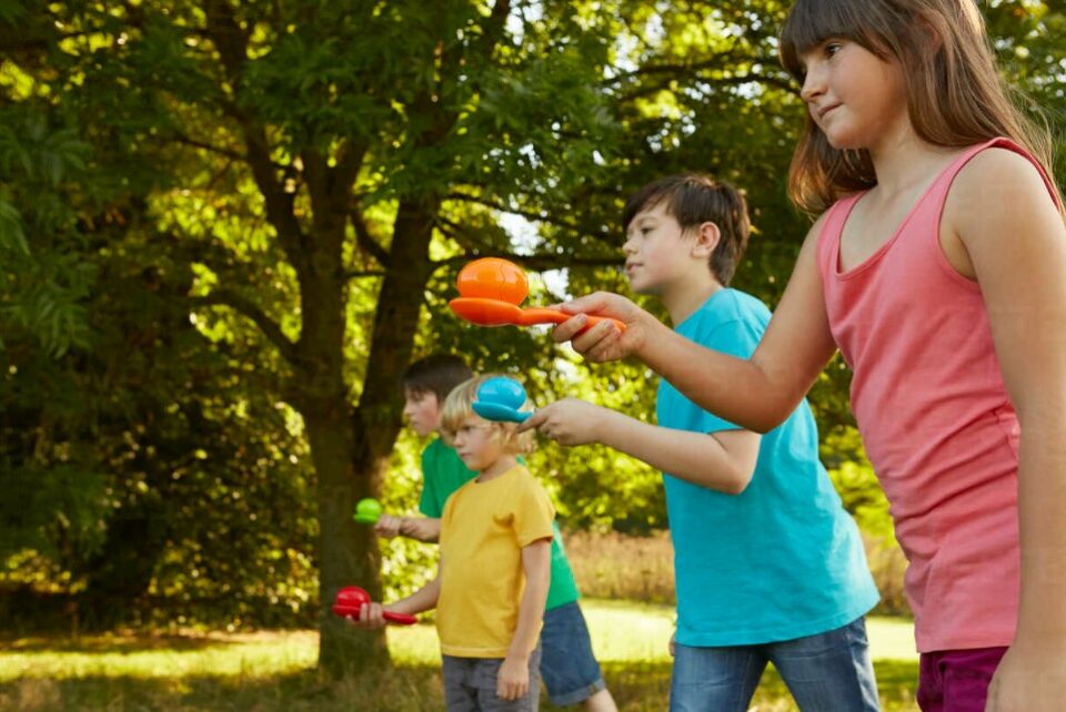 9 year old birthday party ideas - egg and spoon race