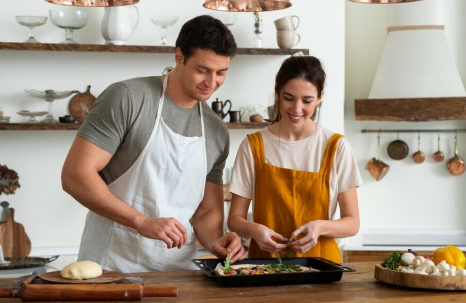 date night ideas - cookery class