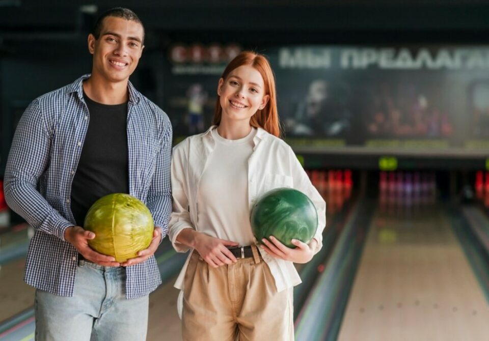 date night ideas - go bowling