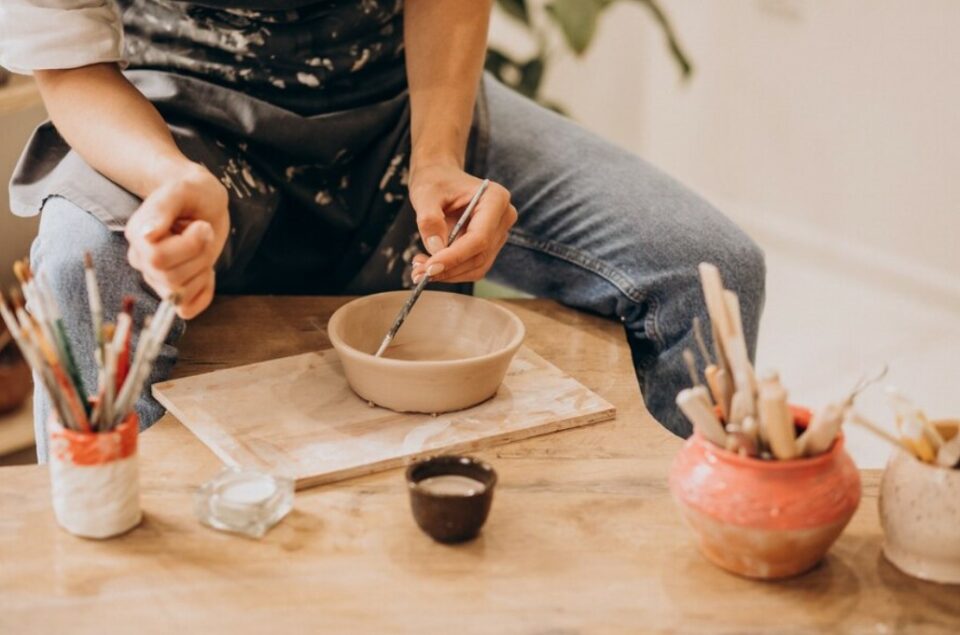 date night ideas - pottery class