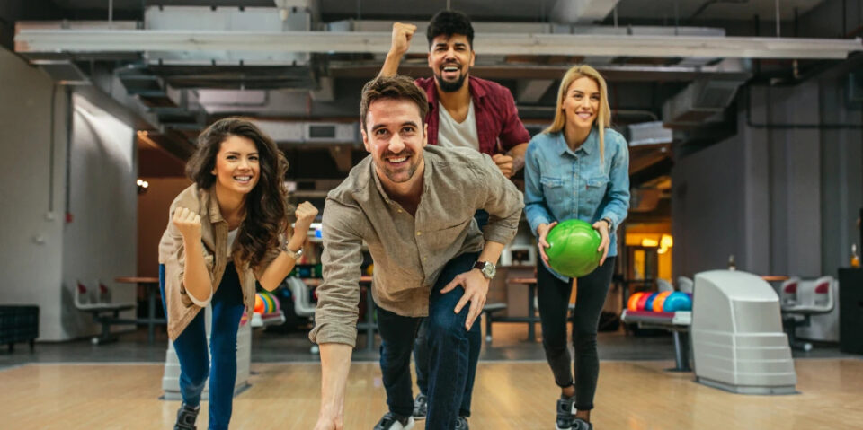 bowling-double-date-ideas