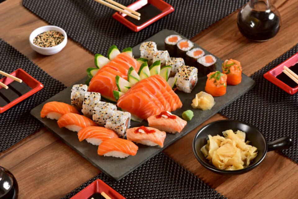 make sushi together date night themes