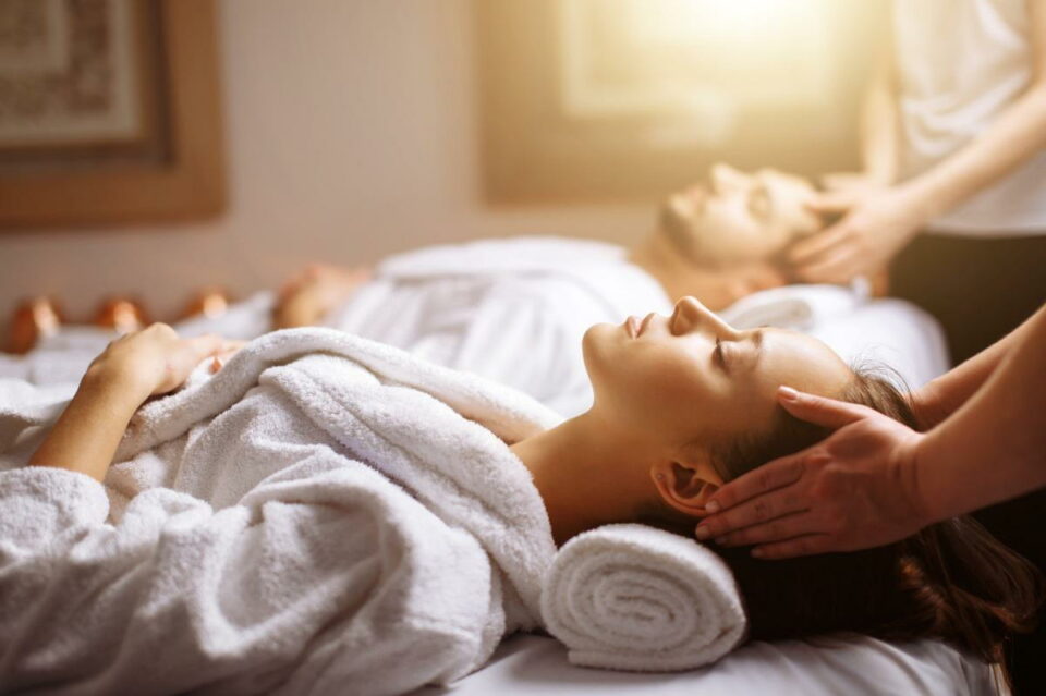 couples massage date ideas for anniversary