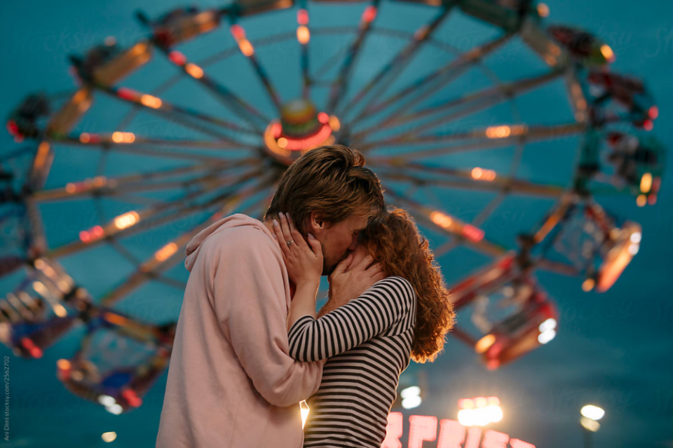 amusement park date ideas for new year's eve