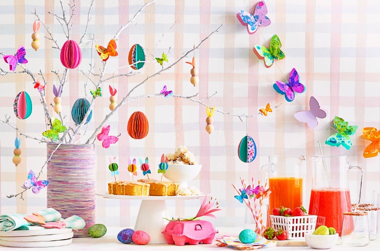 Decorate The Office With an Easter Theme 