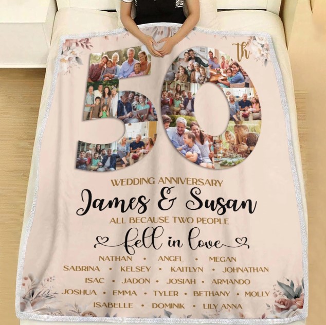 Two People Fall In Love Blanket