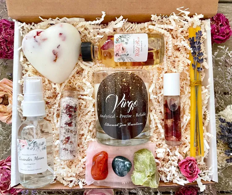 Astrology Crystal Birthday Gift Set