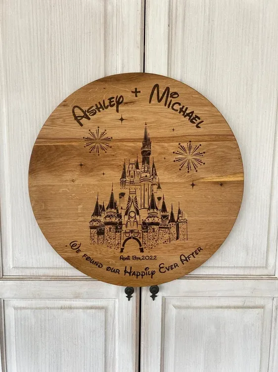 https://storage.googleapis.com/loveable.appspot.com/medium_Disney_Characters_Engraved_Wood_Cutting_board_5563e4f02b/medium_Disney_Characters_Engraved_Wood_Cutting_board_5563e4f02b.png