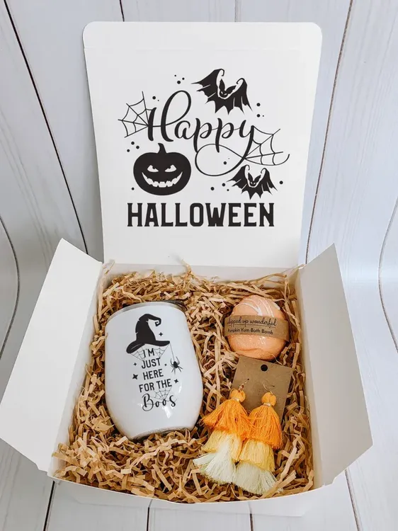 Halloween Gift Box, Spooky Basket for Adults, Halloween Gifts for Her,  Halloween Birthday Gift, Horror Gift Box, Halloween Care Package, Boo 