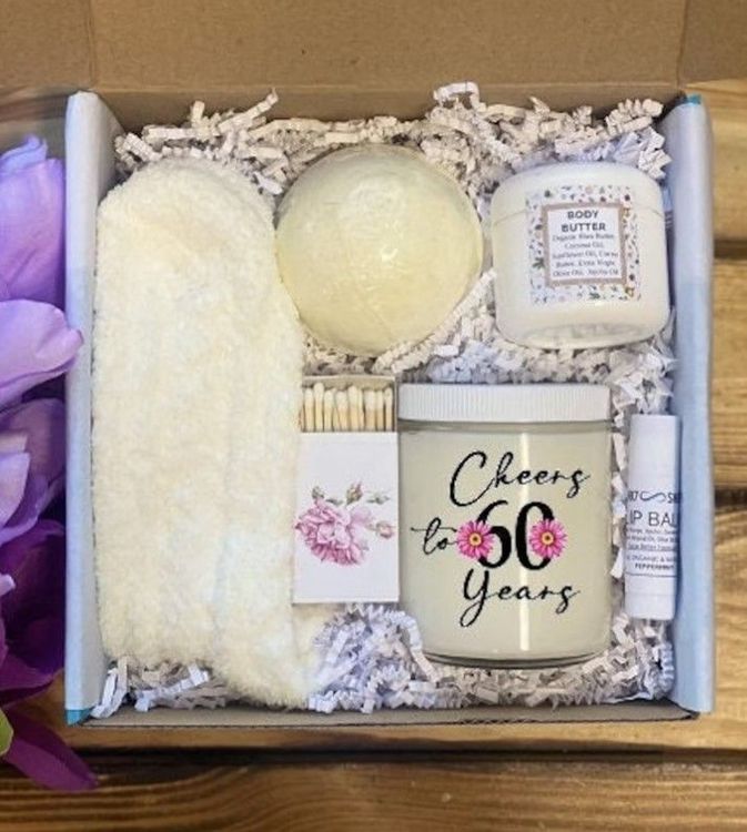 https://storage.googleapis.com/loveable.appspot.com/medium_Happy_60th_Birthday_Spa_Gift_Set_6bcc32e1d3/medium_Happy_60th_Birthday_Spa_Gift_Set_6bcc32e1d3.jpg