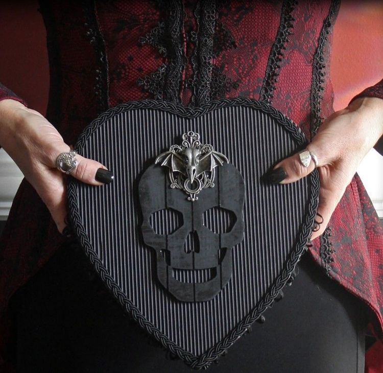 Black Heart Shaped Box