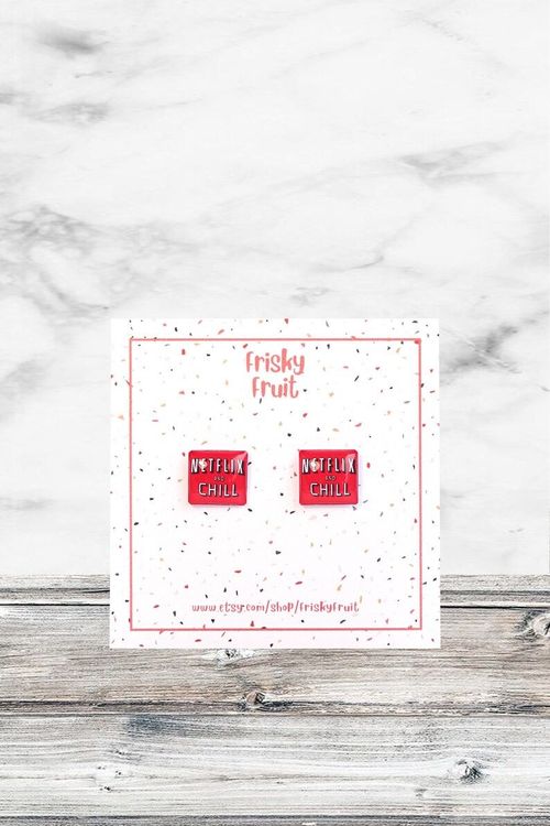 30 Best Netflix Gifts For The Netflix Obsessed – Loveable