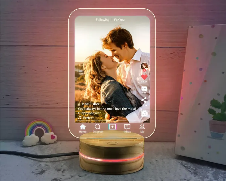 https://storage.googleapis.com/loveable.appspot.com/medium_Personalized_Song_Led_Lamp_d22e8d1885/medium_Personalized_Song_Led_Lamp_d22e8d1885.webp