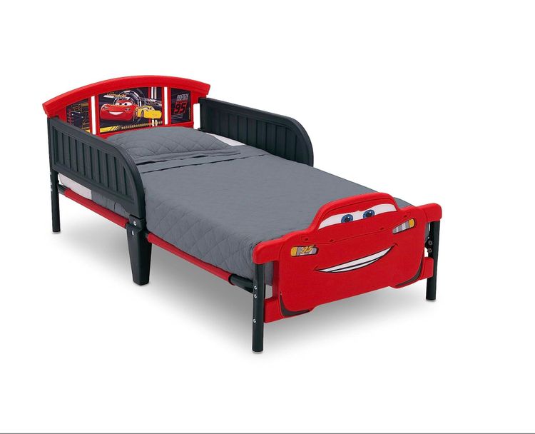 Delta Children 3D-Footboard Toddler Bed